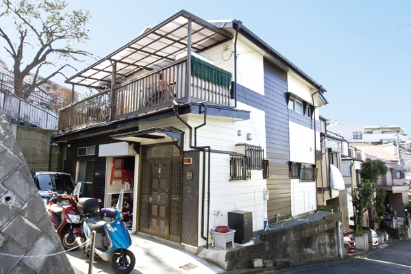 リフォーム施工例No.215、横浜市神奈川区の一戸建て住宅のフルリフォームの外観施工例画像